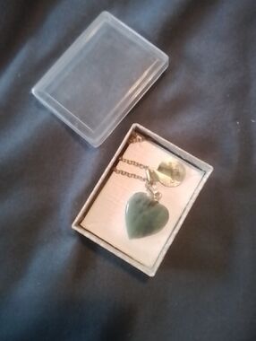 Heart-Shaped Green Stone Pendant Necklace - Unbranded